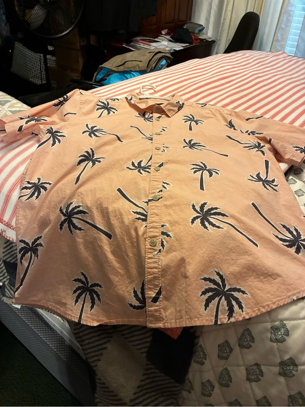 Casual Palm Print Short-Sleeve Shirt - Peach Men’s Large - Picture 2 of 5